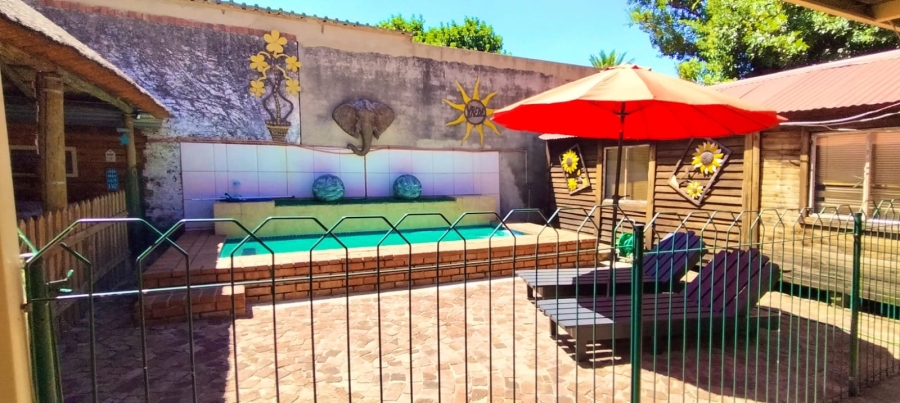 5 Bedroom Property for Sale in Selection Park Gauteng