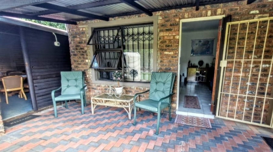 5 Bedroom Property for Sale in Selection Park Gauteng