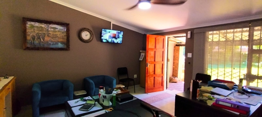 5 Bedroom Property for Sale in Selection Park Gauteng