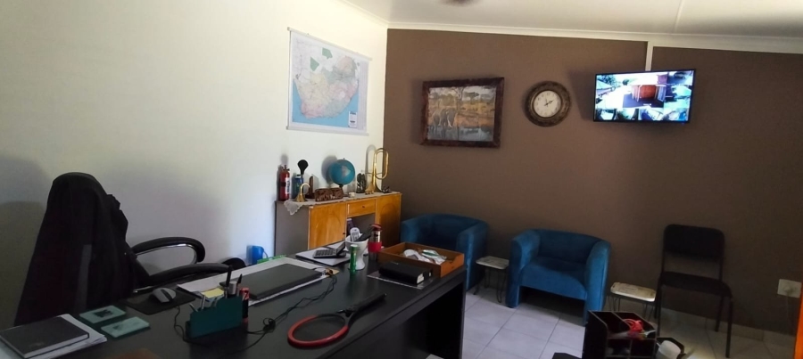 5 Bedroom Property for Sale in Selection Park Gauteng