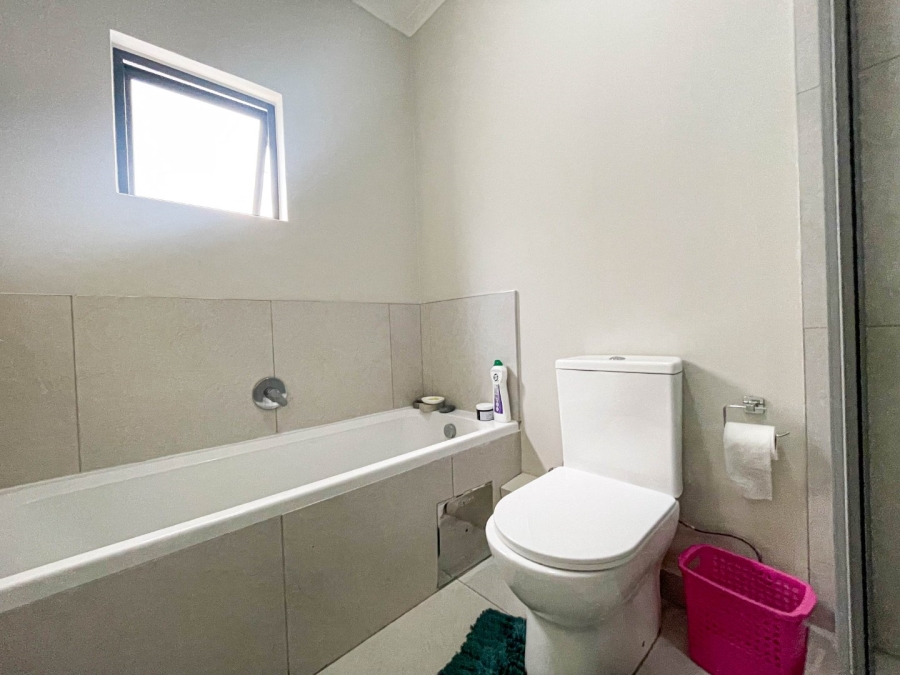 2 Bedroom Property for Sale in Halfway Gardens Gauteng