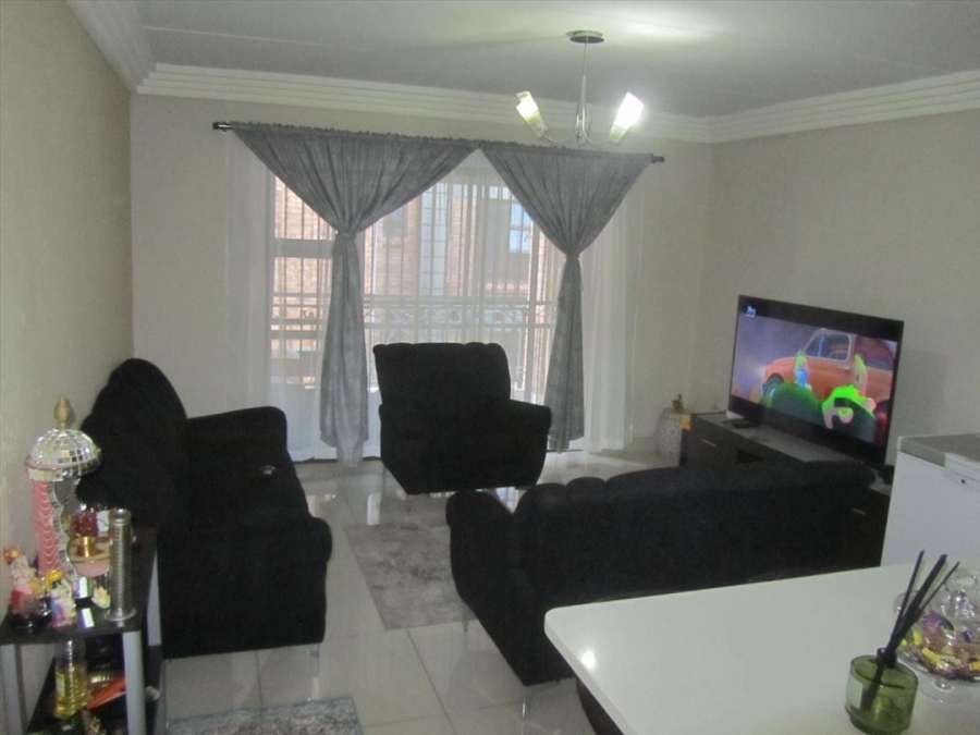 2 Bedroom Property for Sale in Ravenswood Gauteng