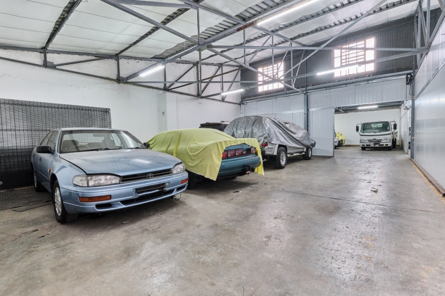 To Let commercial Property for Rent in Fontainebleau Gauteng