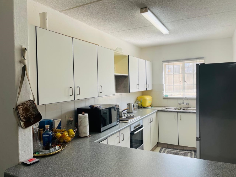 2 Bedroom Property for Sale in Noordwyk Gauteng