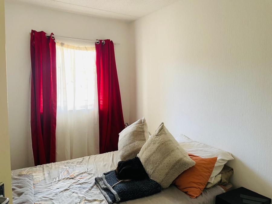 2 Bedroom Property for Sale in Noordwyk Gauteng