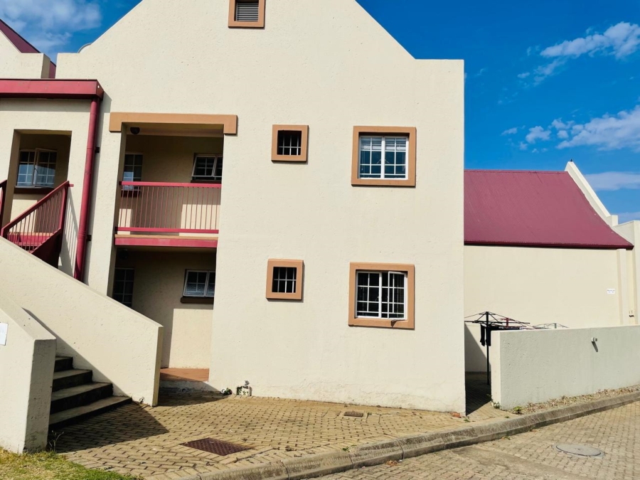 2 Bedroom Property for Sale in Noordwyk Gauteng
