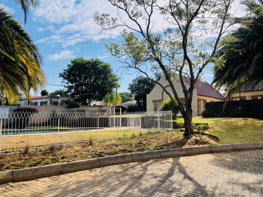 2 Bedroom Property for Sale in Noordwyk Gauteng