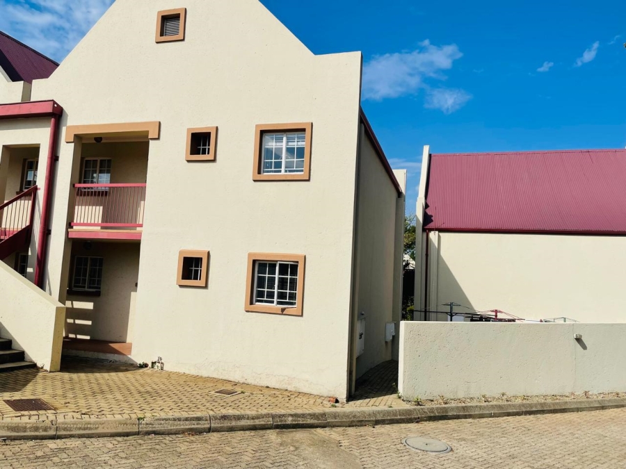2 Bedroom Property for Sale in Noordwyk Gauteng