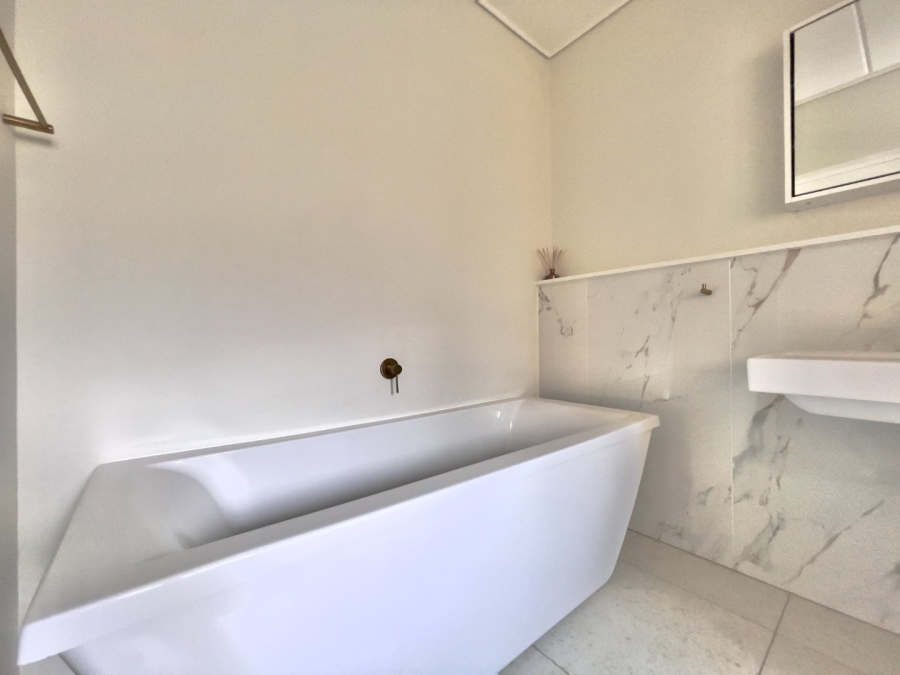 To Let 3 Bedroom Property for Rent in The Polofields Gauteng