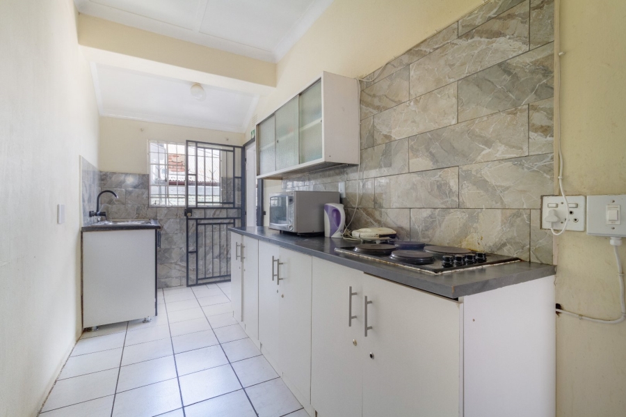 9 Bedroom Property for Sale in Brixton Gauteng