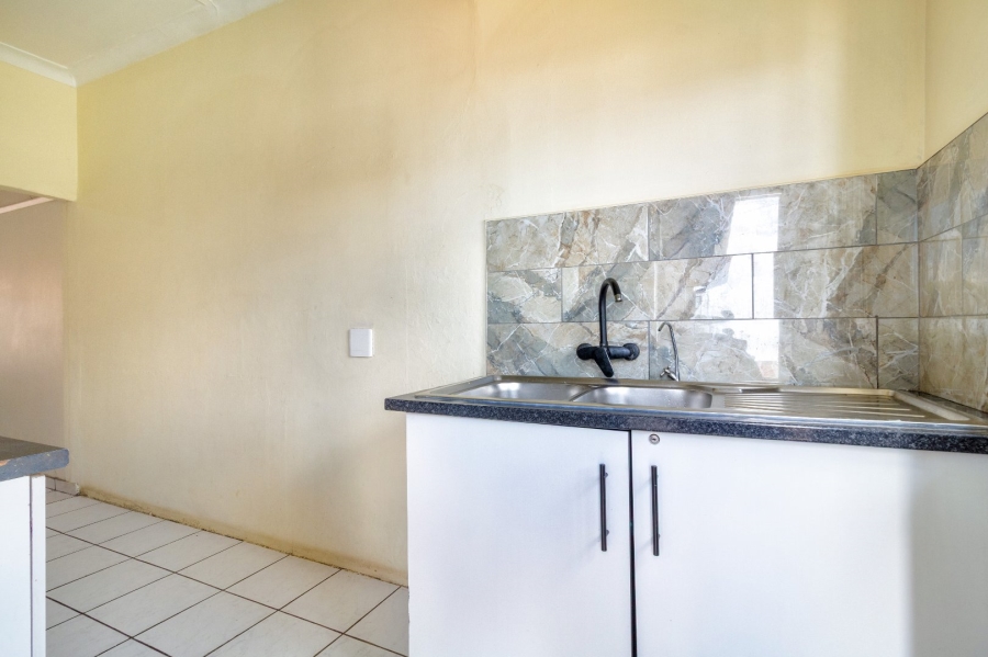 9 Bedroom Property for Sale in Brixton Gauteng