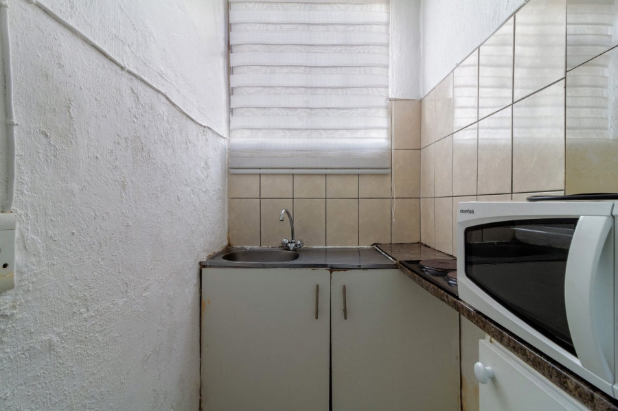 9 Bedroom Property for Sale in Brixton Gauteng