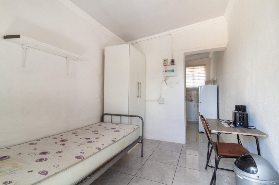 9 Bedroom Property for Sale in Brixton Gauteng