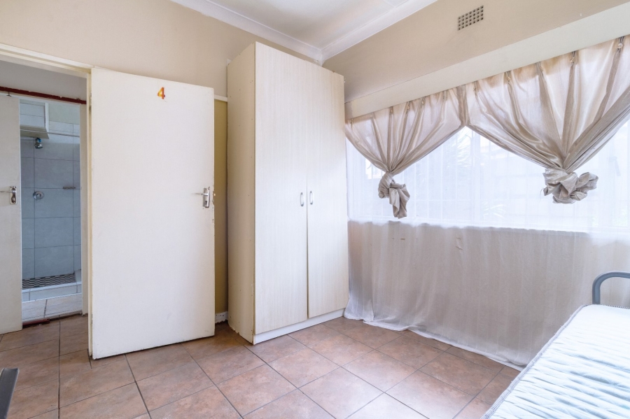 9 Bedroom Property for Sale in Brixton Gauteng