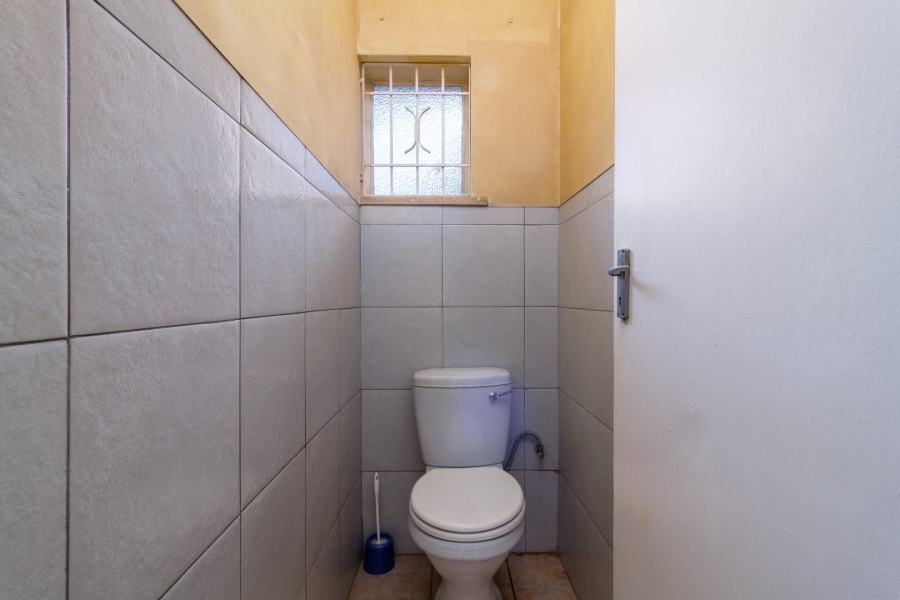 9 Bedroom Property for Sale in Brixton Gauteng