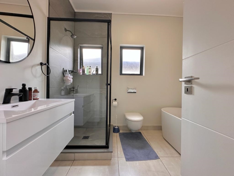 To Let 3 Bedroom Property for Rent in The Polofields Gauteng