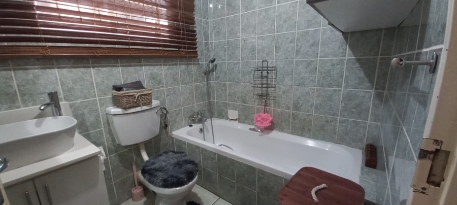 3 Bedroom Property for Sale in Ormonde Gauteng