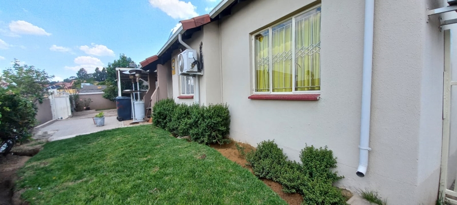 3 Bedroom Property for Sale in Ormonde Gauteng