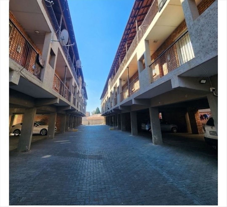 1 Bedroom Property for Sale in Kempton Park Central Gauteng