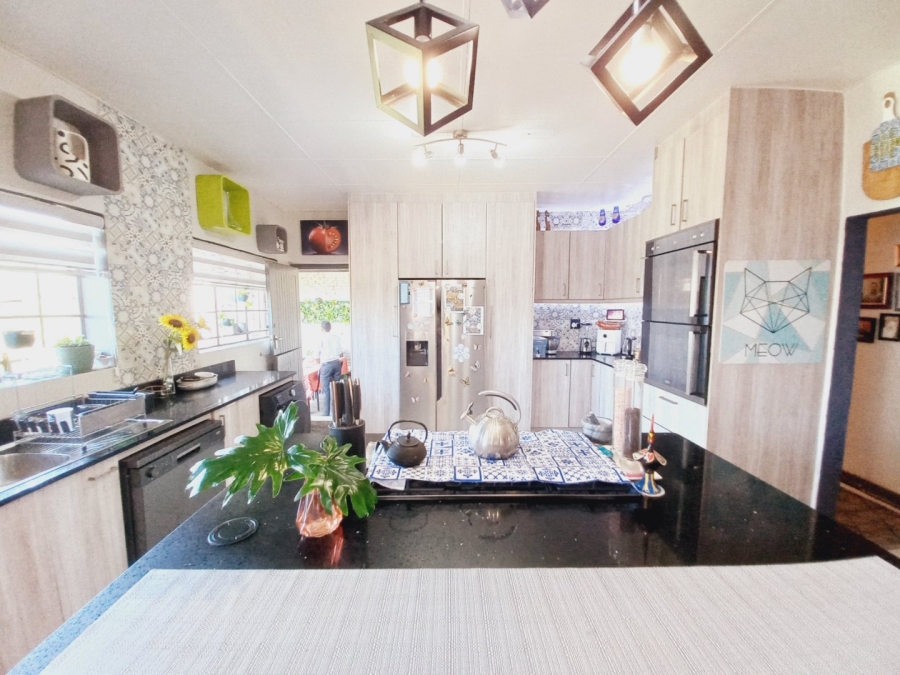 3 Bedroom Property for Sale in Homestead Gauteng