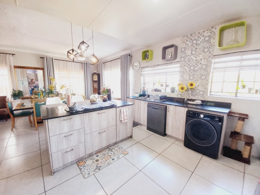 3 Bedroom Property for Sale in Homestead Gauteng