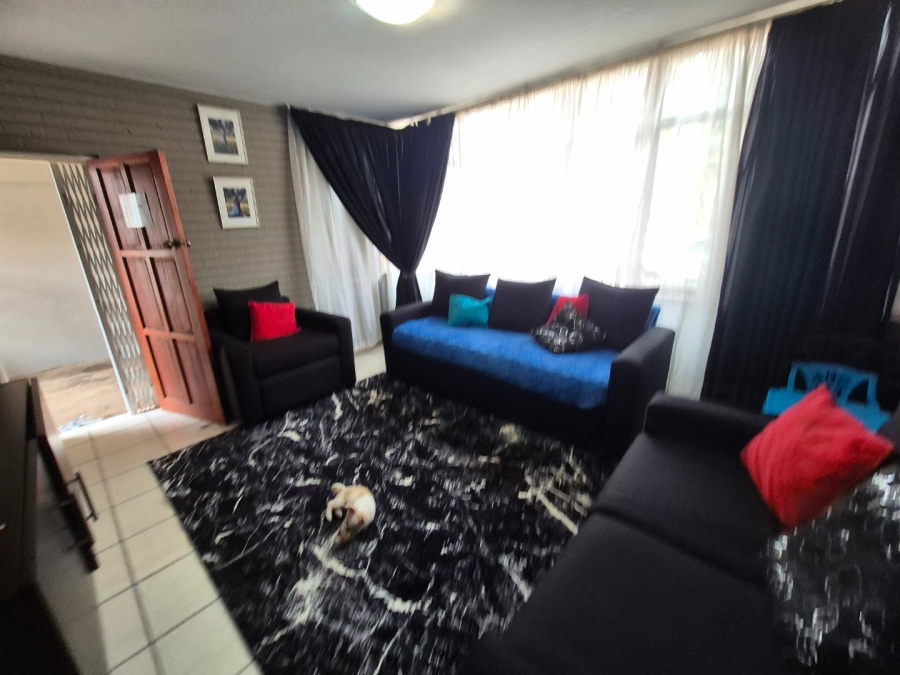 2 Bedroom Property for Sale in Tileba Gauteng