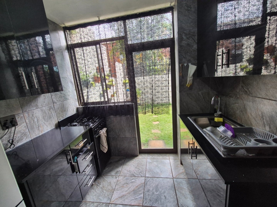 2 Bedroom Property for Sale in Tileba Gauteng