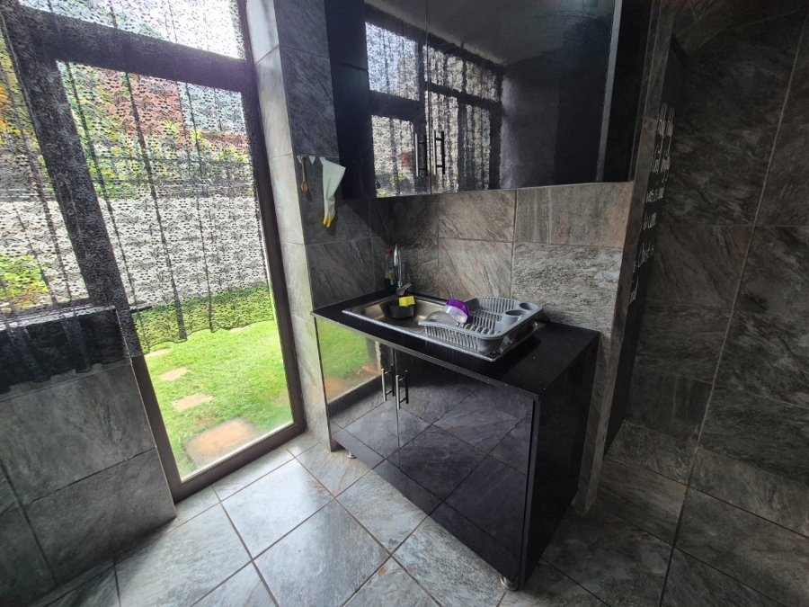 2 Bedroom Property for Sale in Tileba Gauteng