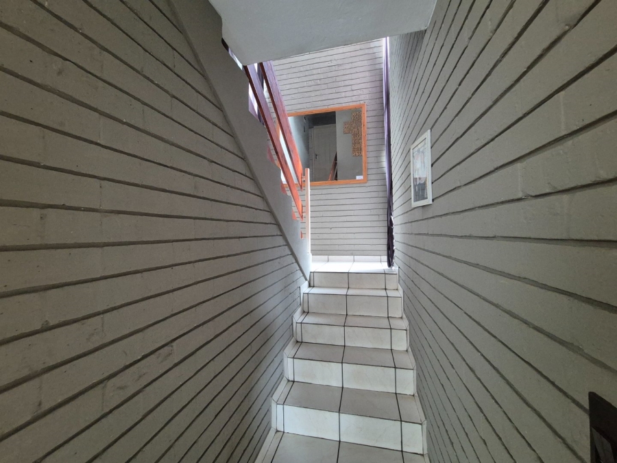 2 Bedroom Property for Sale in Tileba Gauteng