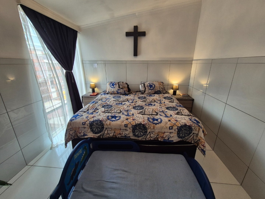 2 Bedroom Property for Sale in Tileba Gauteng