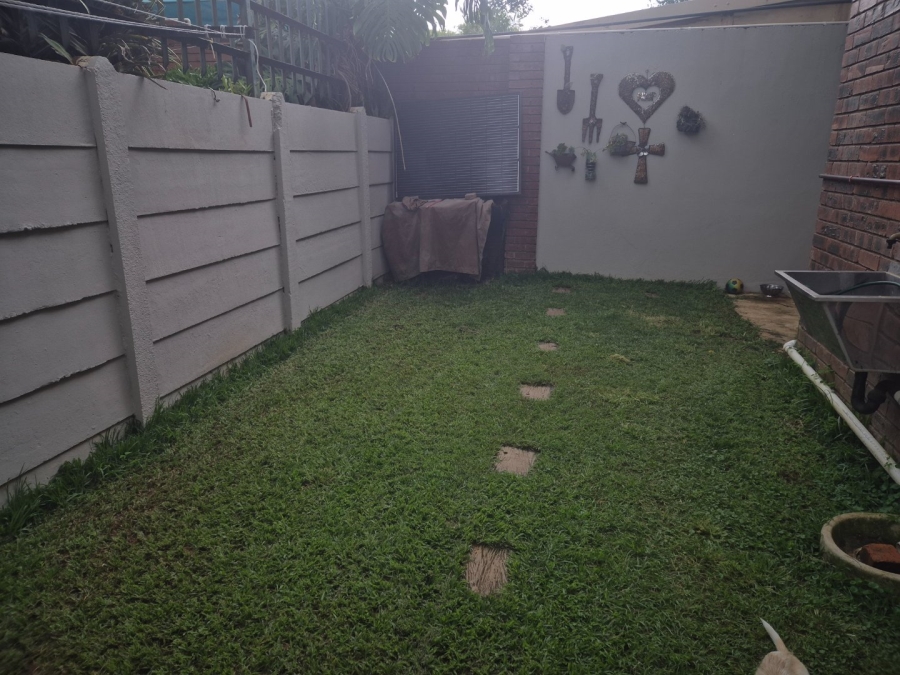 2 Bedroom Property for Sale in Tileba Gauteng
