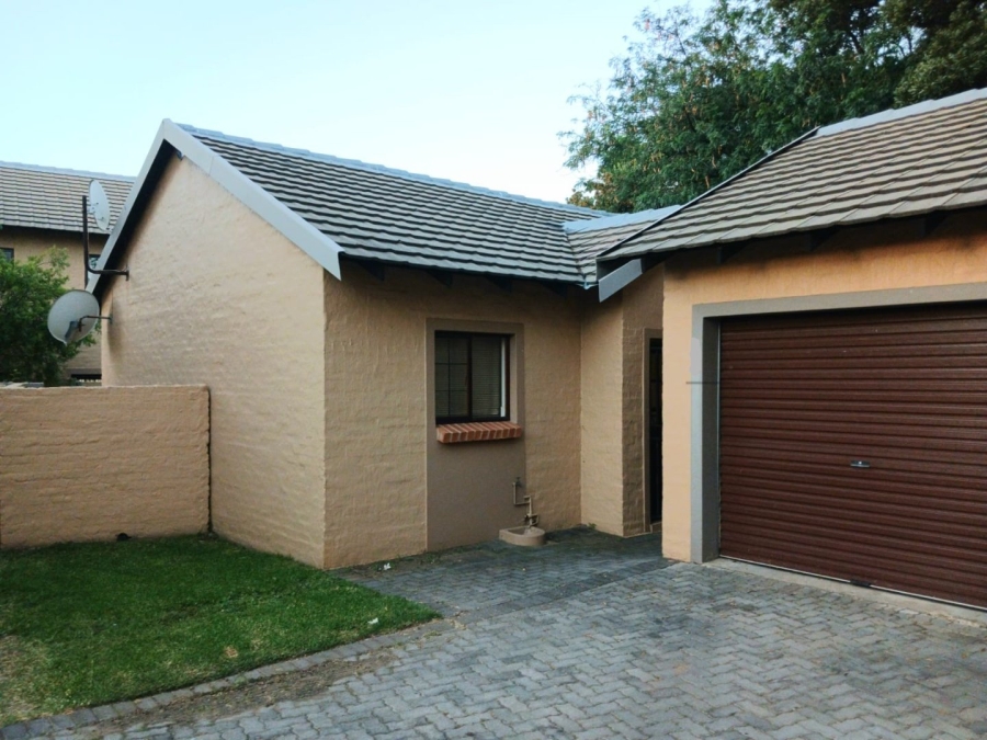 2 Bedroom Property for Sale in Carlswald Gauteng
