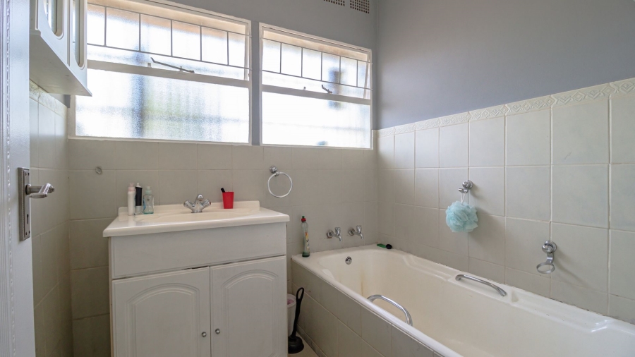 4 Bedroom Property for Sale in Bonaero Park Gauteng