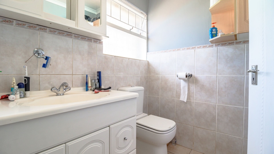 4 Bedroom Property for Sale in Bonaero Park Gauteng