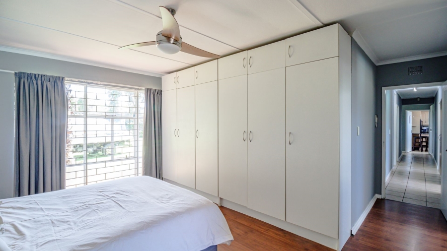 4 Bedroom Property for Sale in Bonaero Park Gauteng