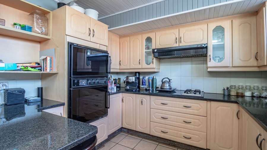 4 Bedroom Property for Sale in Bonaero Park Gauteng