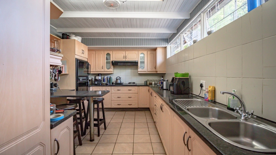 4 Bedroom Property for Sale in Bonaero Park Gauteng