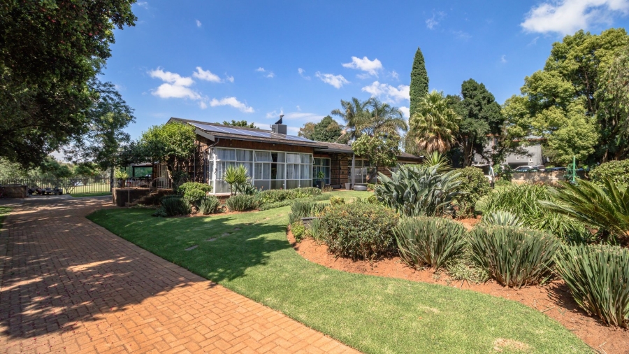 4 Bedroom Property for Sale in Bonaero Park Gauteng