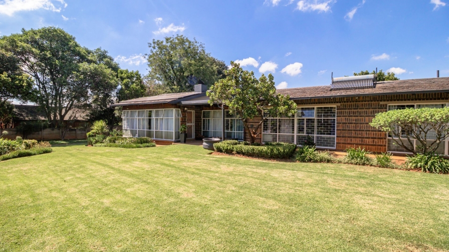 4 Bedroom Property for Sale in Bonaero Park Gauteng