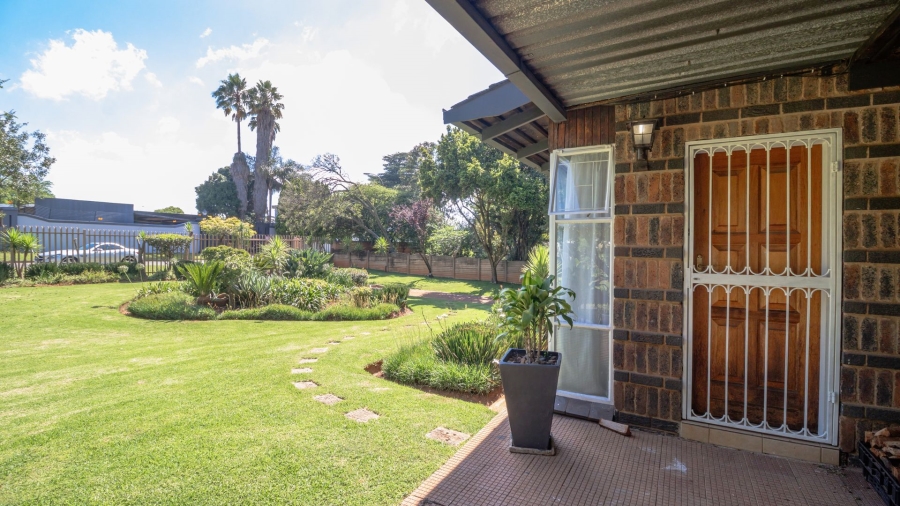 4 Bedroom Property for Sale in Bonaero Park Gauteng