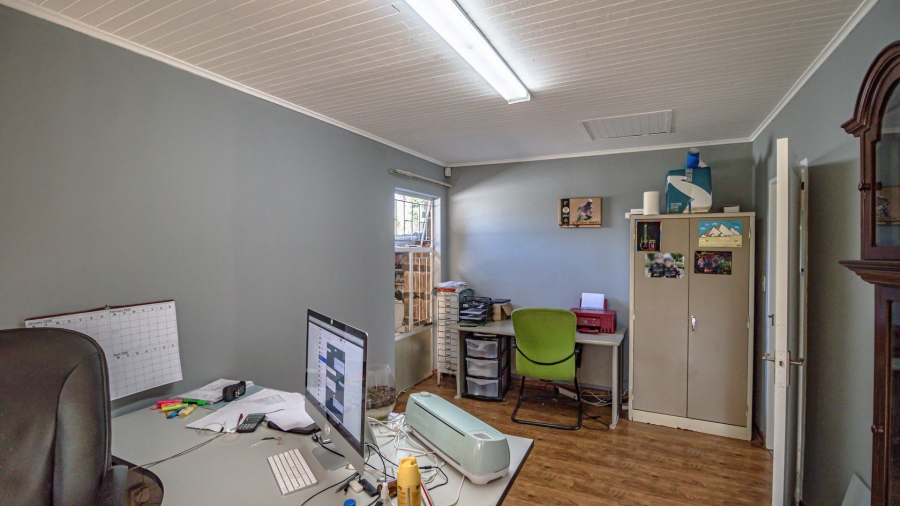 4 Bedroom Property for Sale in Bonaero Park Gauteng