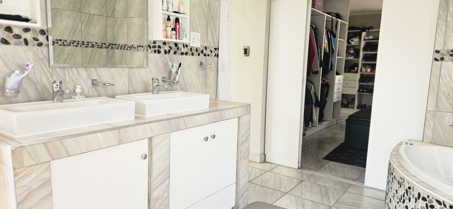 4 Bedroom Property for Sale in Randpark Ext 3 Gauteng