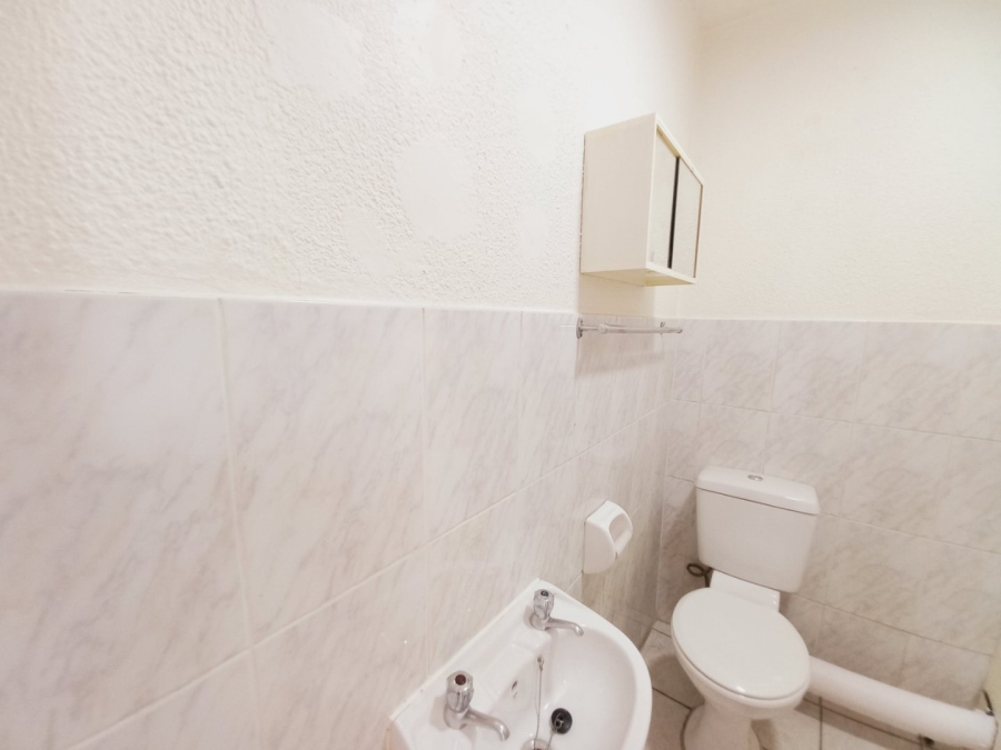 2 Bedroom Property for Sale in Primrose Hill Gauteng