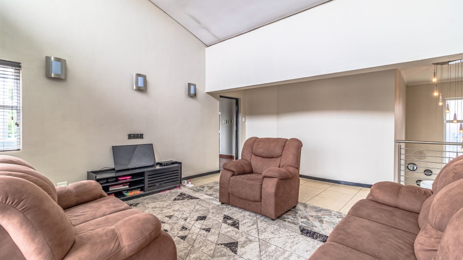 3 Bedroom Property for Sale in Greenstone Hill Gauteng