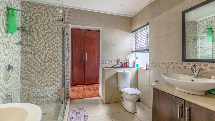 3 Bedroom Property for Sale in Greenstone Hill Gauteng