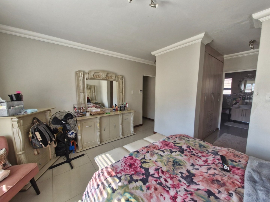 3 Bedroom Property for Sale in Comet Gauteng