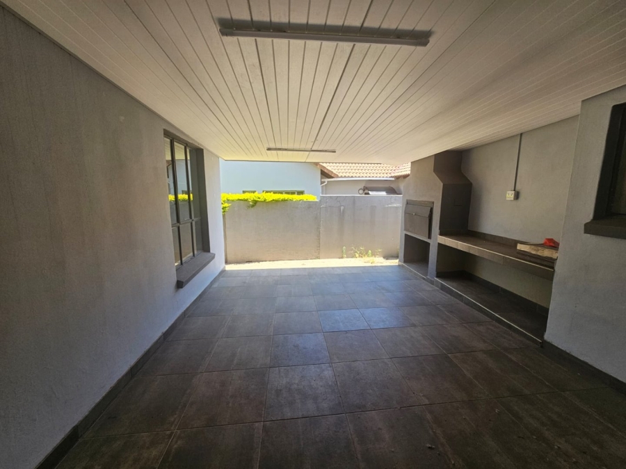 3 Bedroom Property for Sale in Olympus AH Gauteng