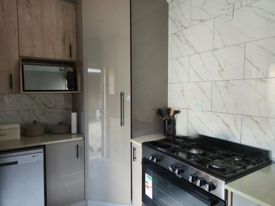 4 Bedroom Property for Sale in Sunnyridge Gauteng