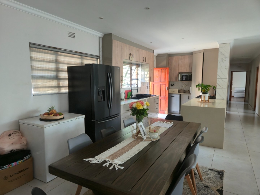 4 Bedroom Property for Sale in Sunnyridge Gauteng
