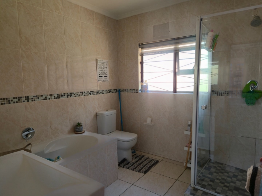4 Bedroom Property for Sale in Sunnyridge Gauteng